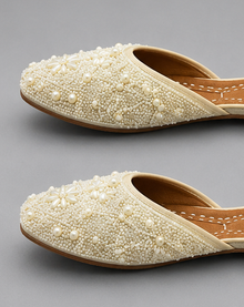 House of Ilahi Hand-Embroidered Designer Jutti