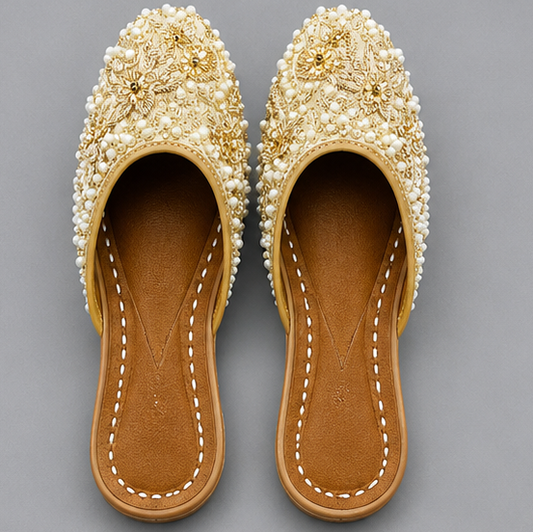 House of Ilahi Hand-Embroidered Designer Jutti