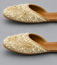 House of Ilahi Hand-Embroidered Designer Jutti