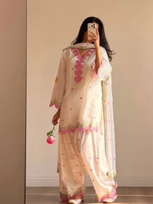 HOUSE OF ILAHI | THE FARSHI CHANDERI EDIT