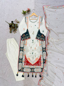 HOUSE OF ILAHI | THE KAFTAAN EDIT