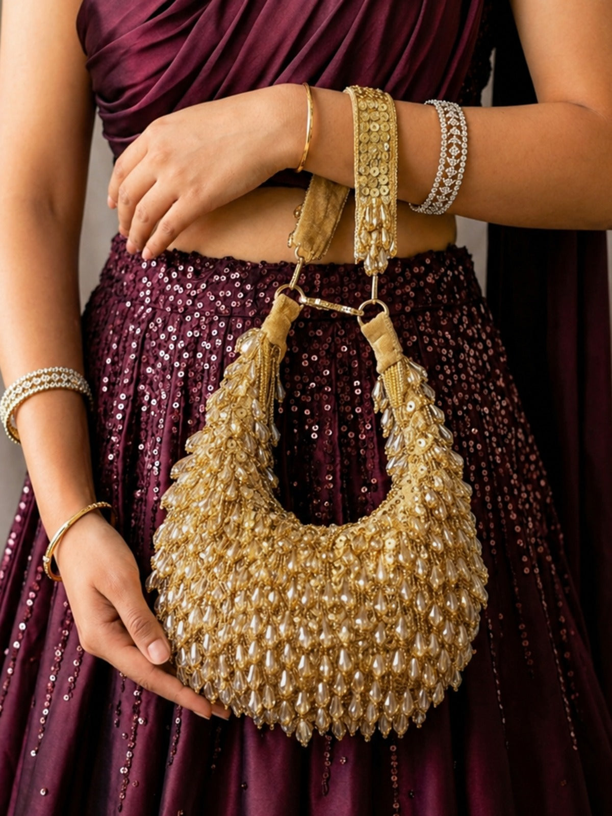 Gold Noir Pearl Beaded Party Clutch Bag For Women