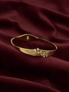 Radiant Flow Golden Bracelet