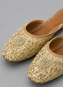 House of Ilahi Hand-Embroidered Designer Jutti