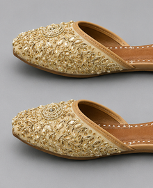 House of Ilahi Hand-Embroidered Designer Jutti