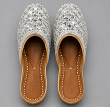 House of Ilahi Hand-Embroidered Designer Jutti